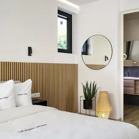 Salvatorehomes - Pure Luxury In The Centre Of With Pool & Private Jacuzzi - Casa Olivia - A 5 Star Luxury Collection At Garda דירה