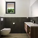 아파트 Salvatorehomes - Luxury In The Centre Of With Private Jacuzzi & Direct Access To Infinity Pool - Casa Olivia - A 5 Star Luxury Collection At Garda 바르돌리노