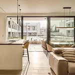 Salvatorehomes - Luxury In The Centre Of With Private Jacuzzi & Direct Access To Infinity Pool - Casa Olivia - A 5 Star Luxury Collection At Garda 아파트