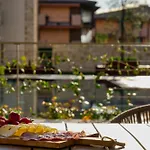 Salvatorehomes - Luxury In The Centre Of With Private Jacuzzi & Direct Access To Infinity Pool - Casa Olivia - A 5 Star Luxury Collection At Garda 아파트