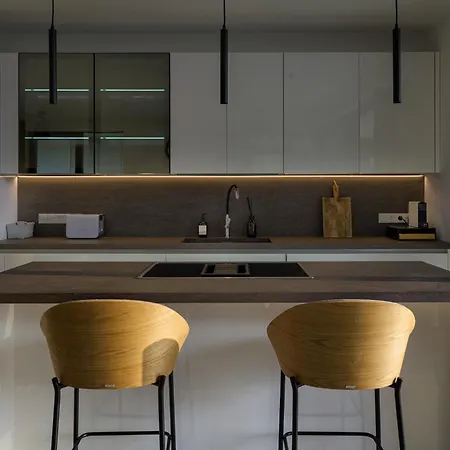 Salvatorehomes - Luxury In The Centre Of With Private Jacuzzi & Direct Access To Infinity Pool - Casa Olivia - A 5 Star Luxury Collection At Garda Apartment Bardolino