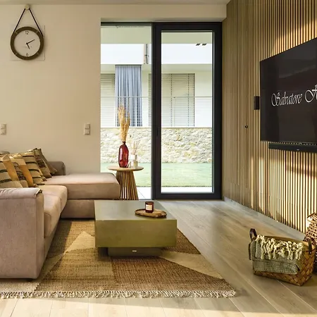 Salvatorehomes - Luxury In The Centre Of With Private Jacuzzi & Direct Access To Infinity Pool - Casa Olivia - A 5 Star Luxury Collection At Garda * Bardolino