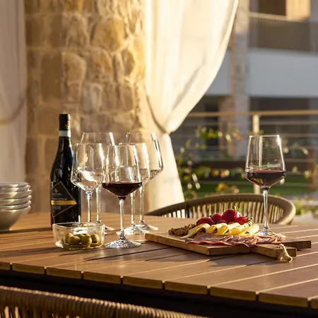 Salvatorehomes - Pure Luxury In The Centre Of With Pool & Private Garden - Casa Olivia - A 5 Star Luxury Collection At Garda Apartman Bardolino