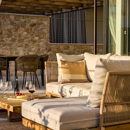 Apartment Salvatorehomes - Luxury In The Centre Of With Private Jacuzzi & Direct Access To Infinity Pool - Casa Olivia - A 5 Star Luxury Collection At Garda *
