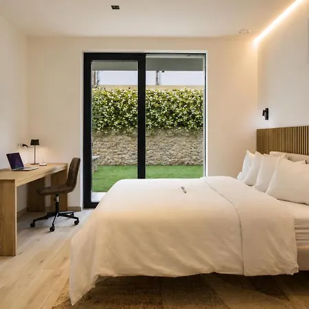 Salvatorehomes - Luxury In The Centre Of With Private Jacuzzi & Direct Access To Infinity Pool - Casa Olivia - A 5 Star Luxury Collection At Garda باردولينو