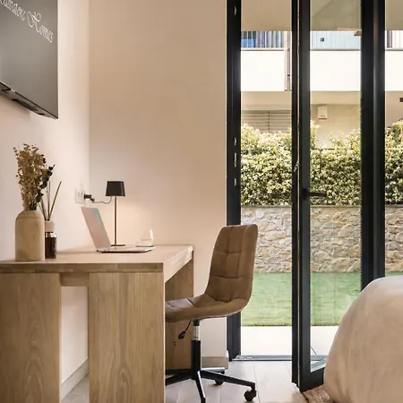 شقة Salvatorehomes - Luxury In The Centre Of With Private Jacuzzi & Direct Access To Infinity Pool - Casa Olivia - A 5 Star Luxury Collection At Garda